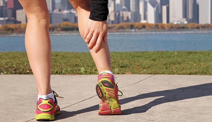 گرفتگی ناگهانی عضلات هنگام پیاده روی