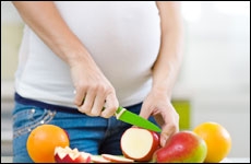  ضرورت تغذیه مناسب مادران در دوران بارداری