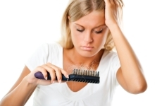 اطلاعات شما در مورد ریزش مو چقدر به واقعیت نزدیک است؟